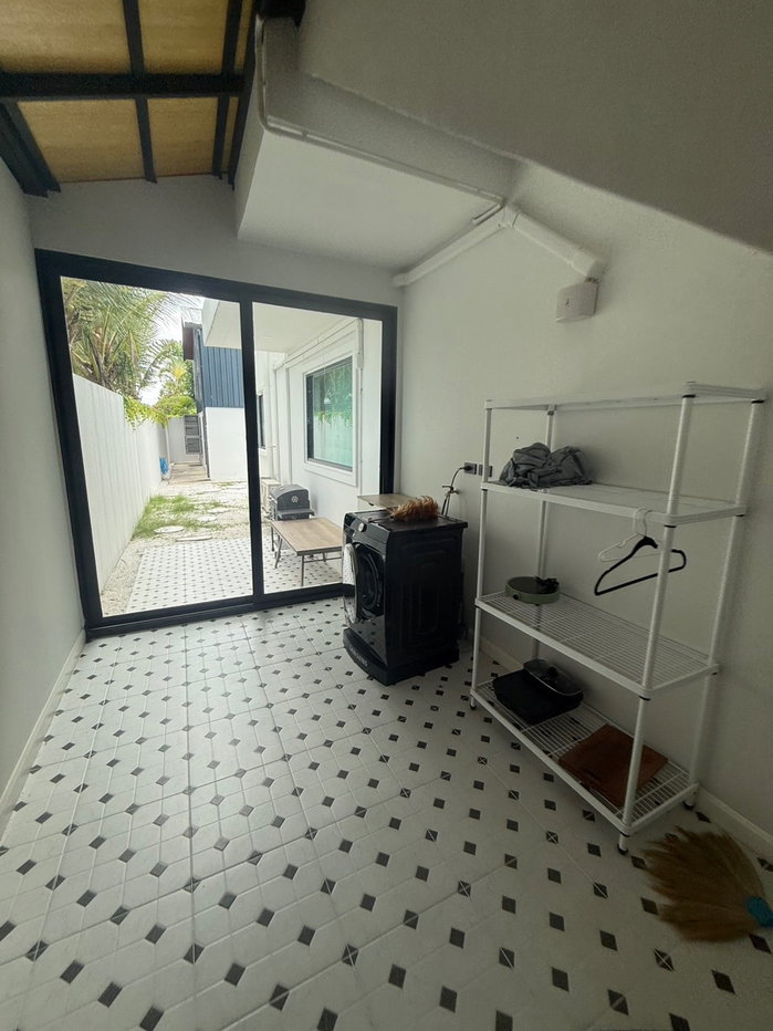 รูป บ้านส่วนตัว🏠มีสระว่ายน้ำในตัวบ้าน ขนาด 168 ตรม. 5ห้องนอน 5 ห้องน้ำ มีห้องเก็บของ ระบบมีรีโมท มีกล้องงวจรปิด ใกล้อ่างมาบประชัน - รูปที่ 28/44