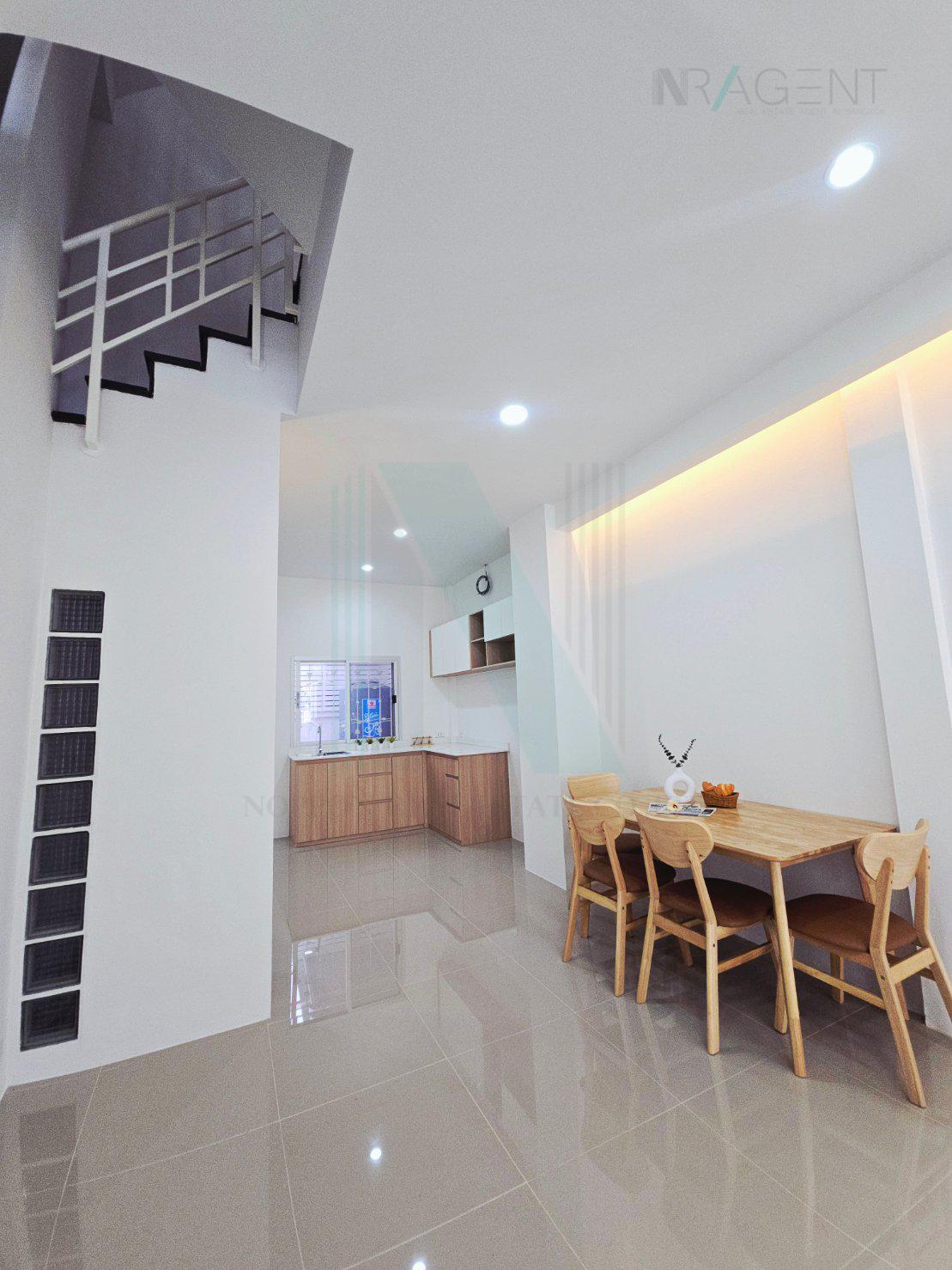 ขายทาวน์โฮม 3 ห้องนอน 170 ตร.ม. 17.8 ตร.ว. บ้านริมสวน ดอนเมือง