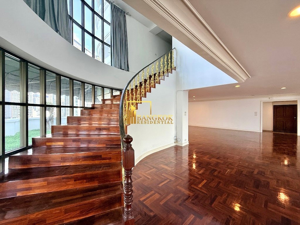 picture Enormous 5 Bedroom Duplex Apartment in Phrom Phong - BR0350AP - 1/71