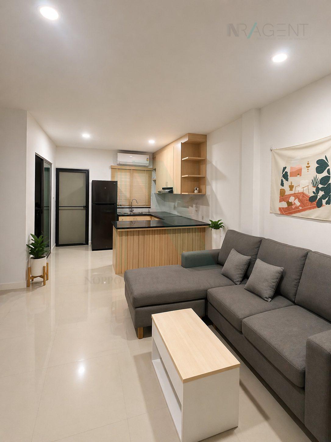 3-bed townhouse for sale, 100 sqm, 19.2 sq wah, Lumpini Town Ville Phaholyothin - Saphanmai