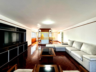 Condos for rent : Huge 2 Bedroom Apartment For Rent in Sukhumvit Soi 3 Area - BR0177AP