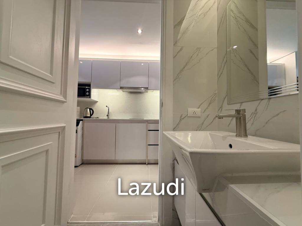 picture Sunset Boulevard 1 Newly Renovated Studio Condo for Sale - 10/12
