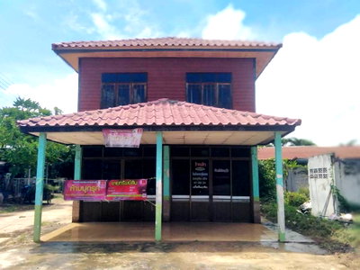 บ้านเดี่ยว สุรินทร์ : ที่ดินพร้อมสิ่งปลูกสร้าง 75 ตร.วา รัตนบุรี สุรินทร์ 550,000