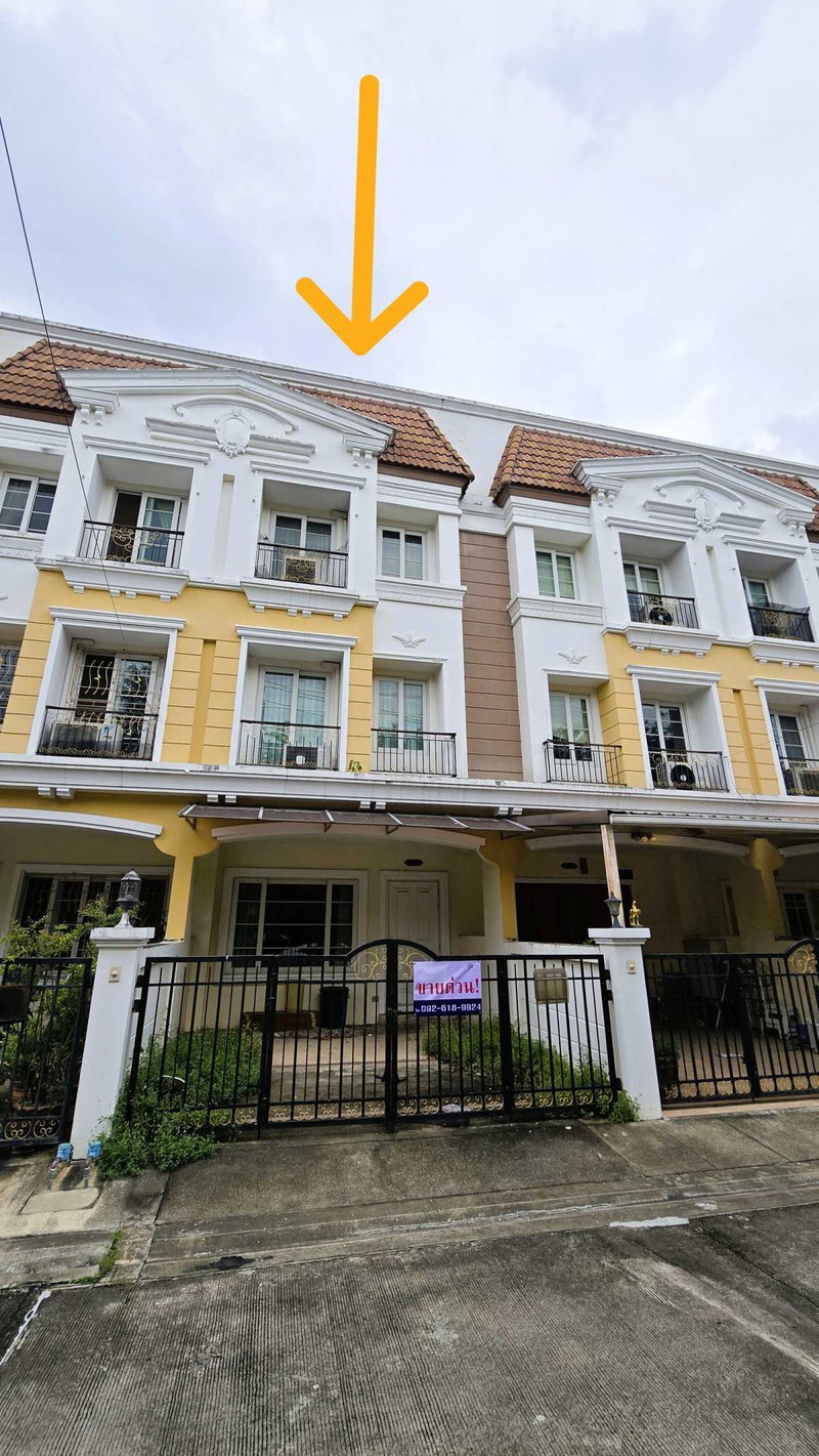 Townhouses for sale : For sale: 3-storey townhome at Urban Sathorn, Ratchaphruek, in a prime location directly connected to Ratchaphruek Road. | #TPI-3493