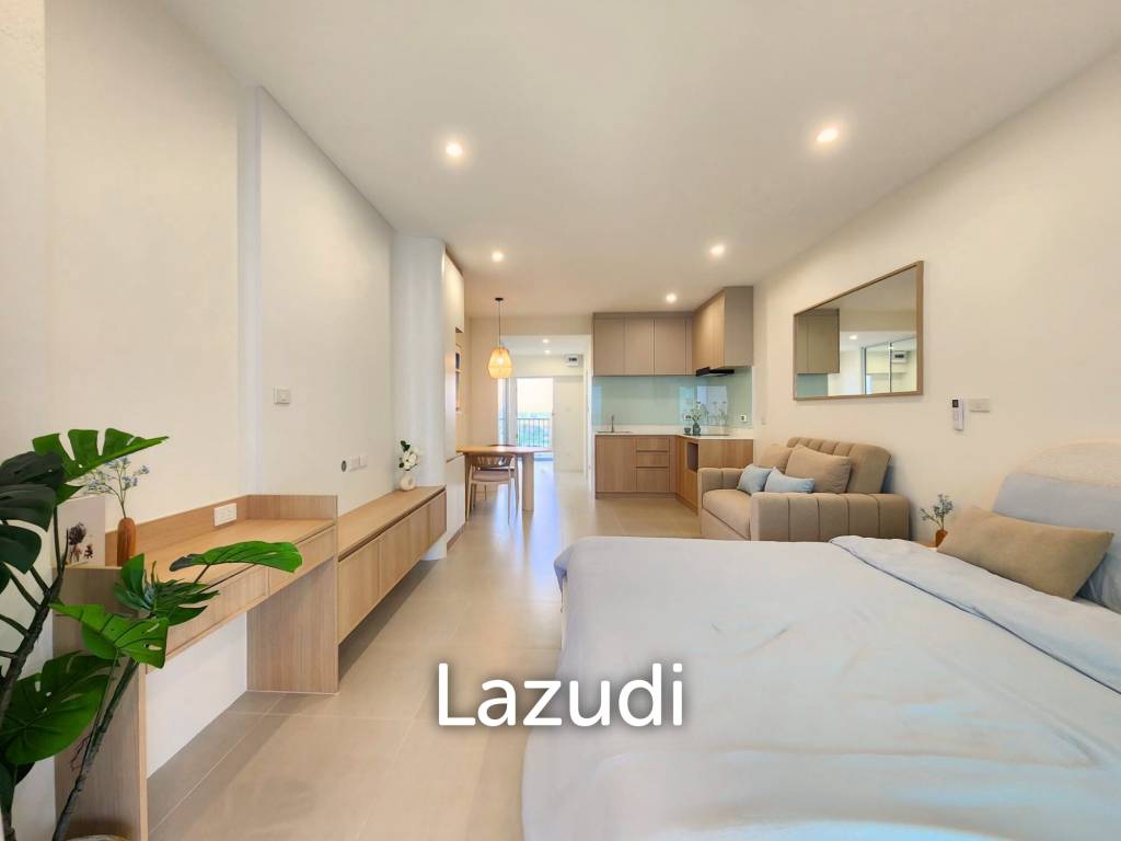 picture Wongamat Garden Beach Resort Renovated Sea-View Studio - 5/13