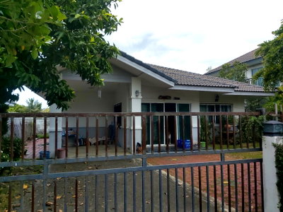 ที่ดิน เมืองลำพูน ลำพูน : ที่ดินพร้อมสิ่งปลูกสร้าง 79.1 ตร.วา โครงการลำพูนฟลอรีช เมืองลำพูน ลำพูน 1.4M