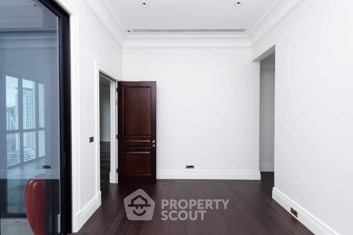 picture 15th-Floor 2-BR 121 Sqm At 98 Wireless Near BTS Phloen Chit (ID 3356469) - 12/19