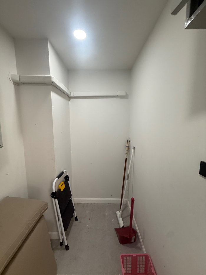 รูป บ้านส่วนตัว🏠มีสระว่ายน้ำในตัวบ้าน ขนาด 168 ตรม. 5ห้องนอน 5 ห้องน้ำ มีห้องเก็บของ ระบบมีรีโมท มีกล้องงวจรปิด ใกล้อ่างมาบประชัน - รูปที่ 37/44