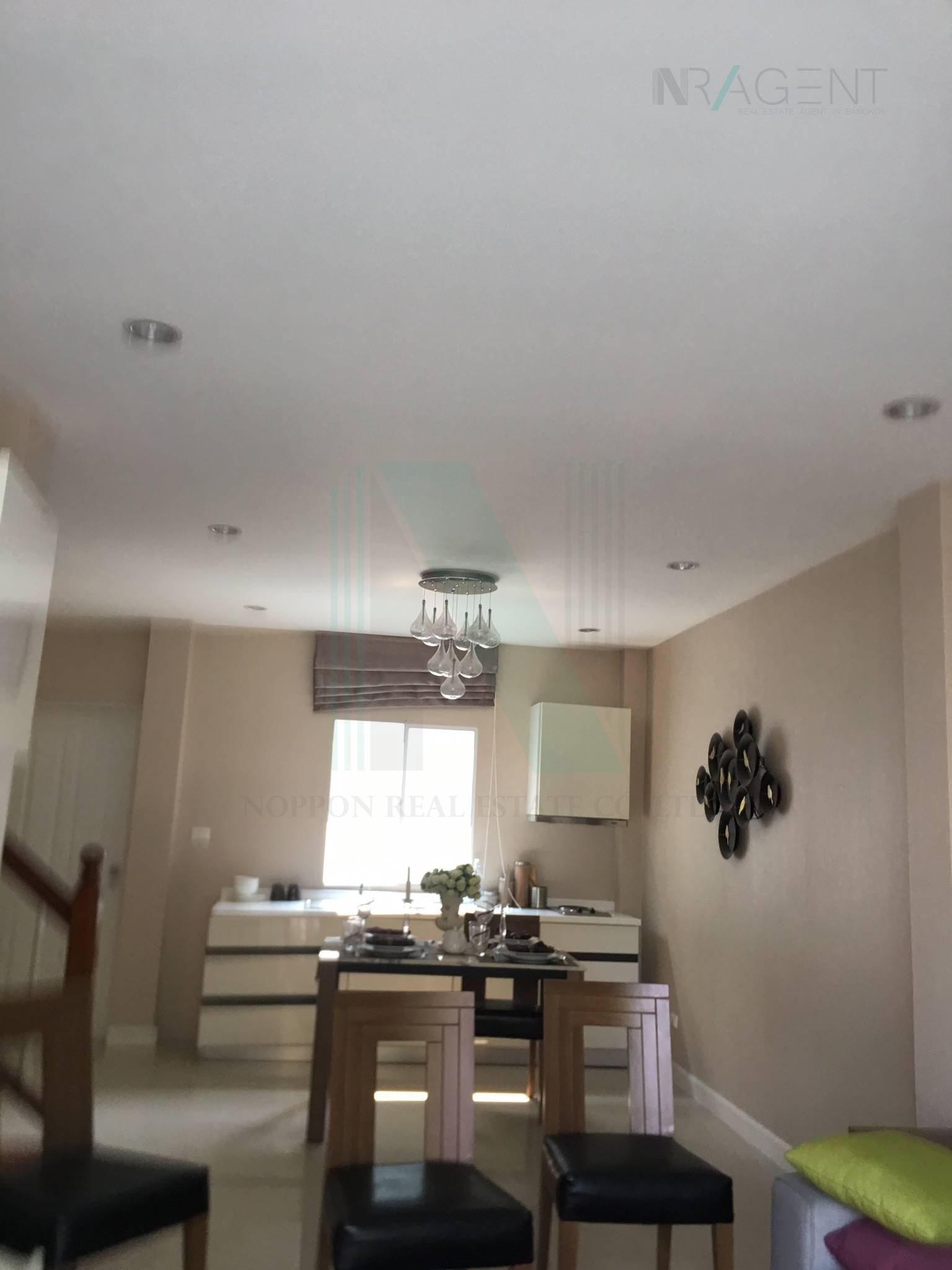 3-bed townhouse for sale, 110 sqm, 17.1 sq wah, Lio NOV Donmueang-Jangwattana