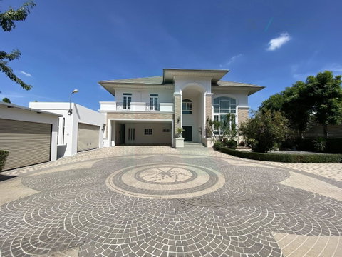 📌 For Sell House KARUEHAAD TAYARD 2-story 4 bedroom 6 bathroom