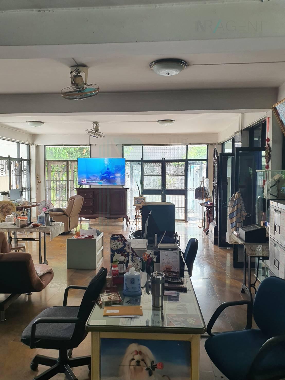 ขายบ้านเดี่ยว 5 ห้องนอน 350 ตร.ม. 209 ตร.ว. ราชตฤณมัย