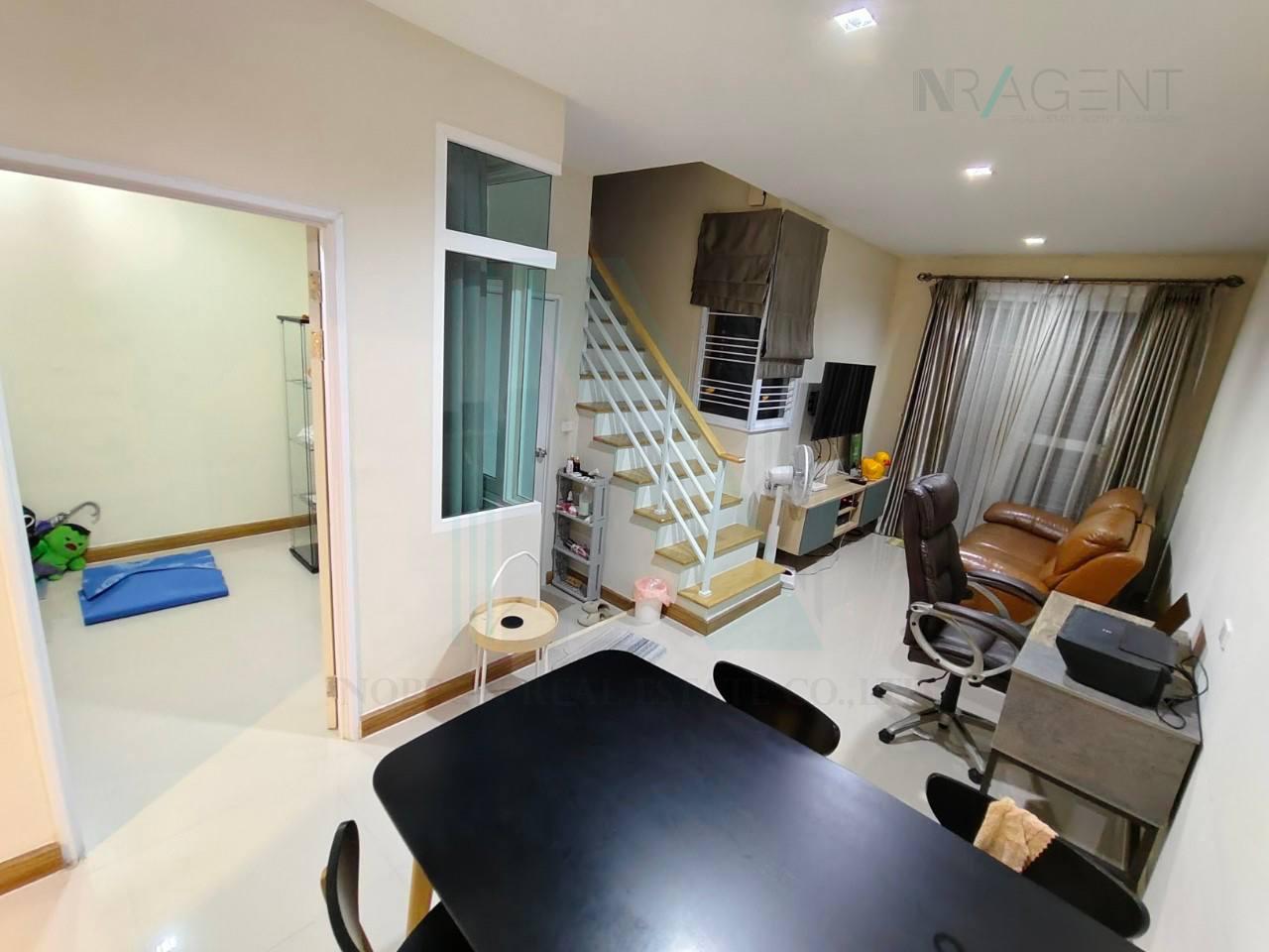 ขายทาวน์โฮม 3 ห้องนอน 95 ตร.ม. 16 ตร.ว. โกลเด้น ทาวน์ 2 อ่อนนุช - ลาดกระบัง