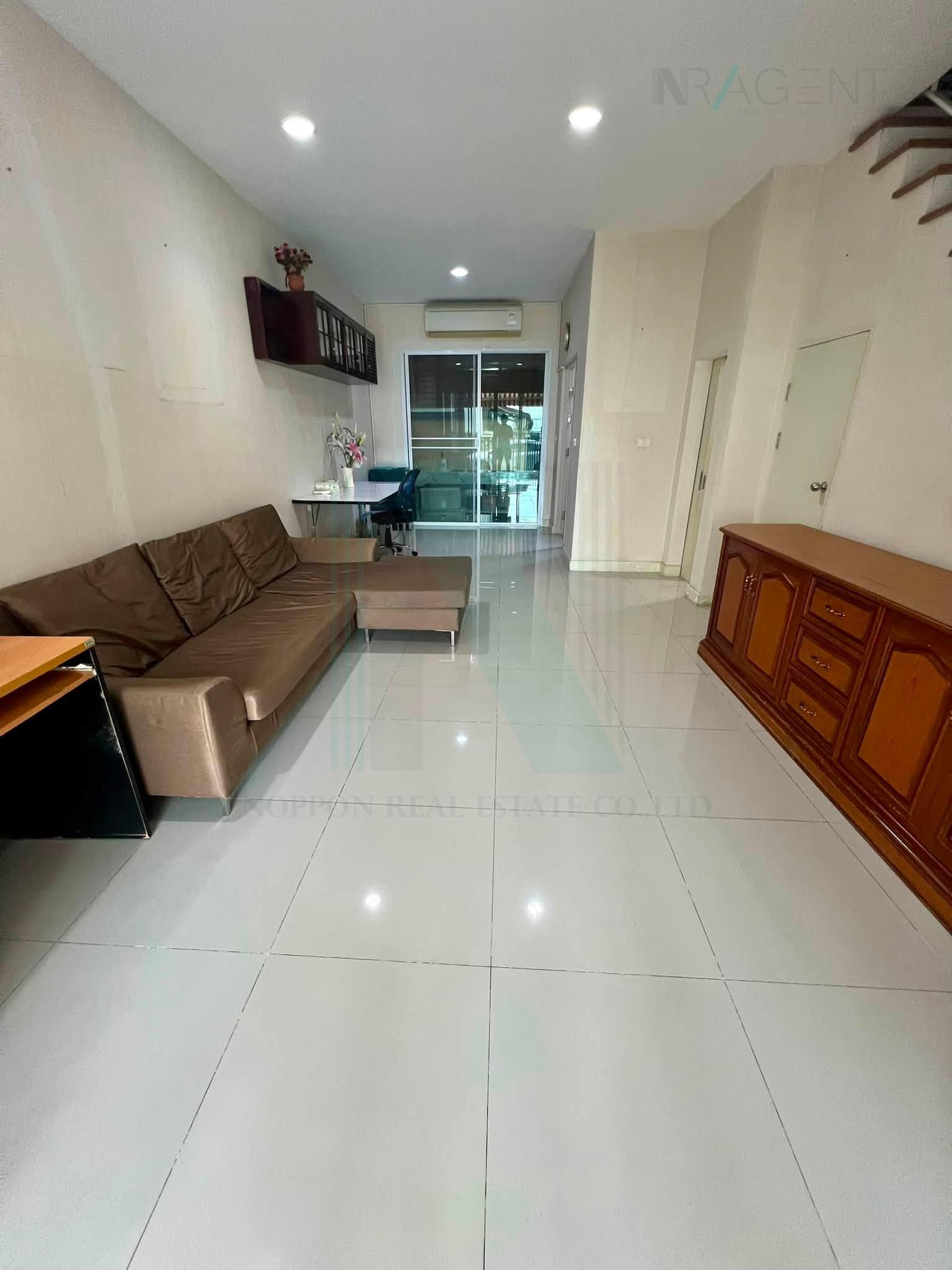 3-bed townhouse for sale, 180 sqm, 20 sq wah, Baan Klang Muang S Sense Sathorn - Taksin 2