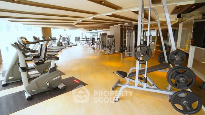รูป คอนโด 3-ห้องนอน ที่ 15 สุขุมวิท เรสซิเด็นท์ ใกล้ BTS นานา (ID 3356388) - รูปที่ 3/6