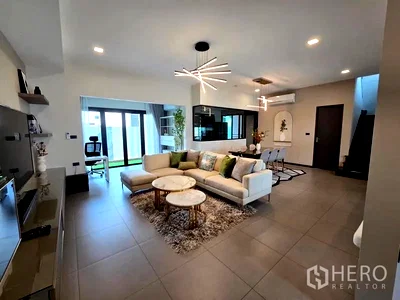 Townhouses for rent Samut Prakarn : For Rent 3 Bedroom Townhouse Vive Bangna in Bang Phli, Samut Prakan