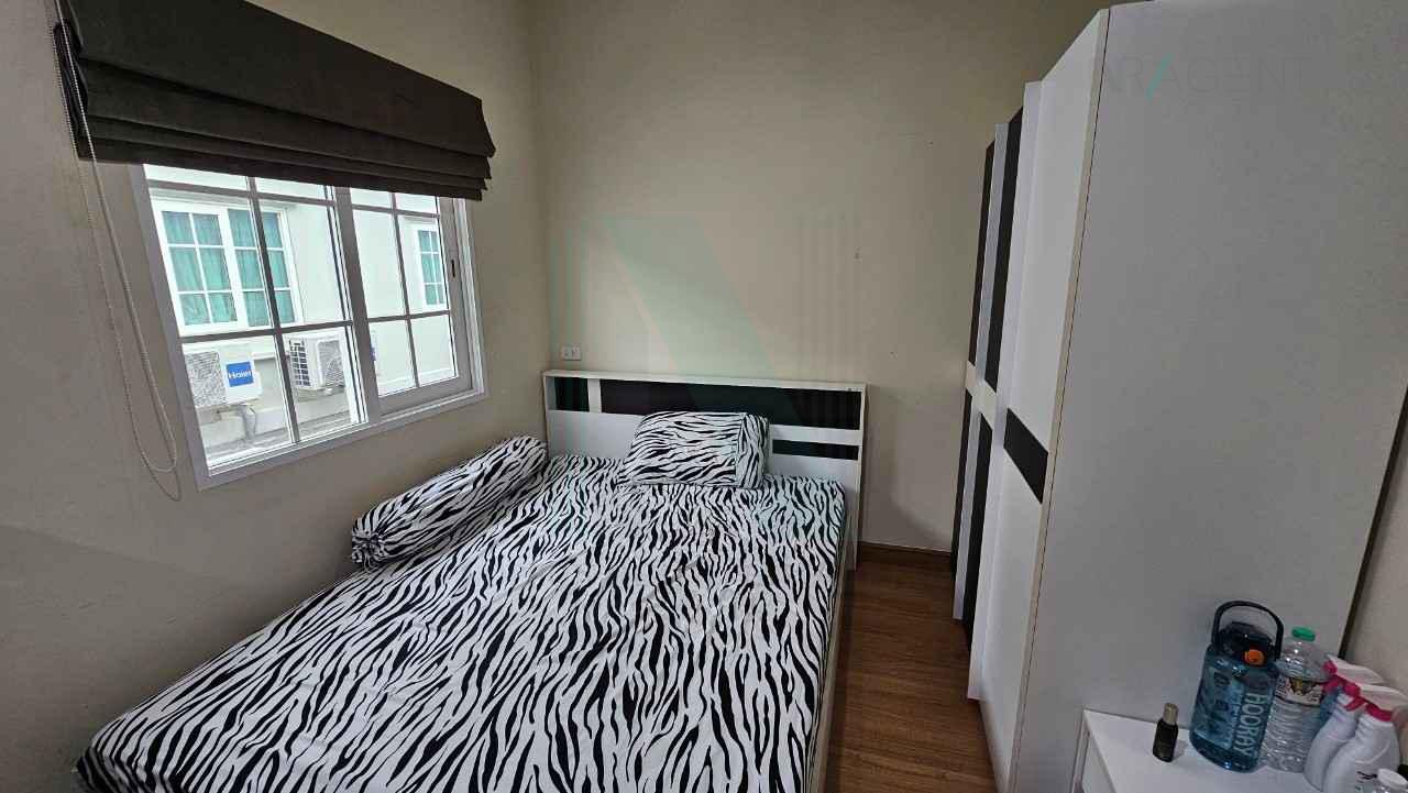 3-bed townhouse for sale, 96 sqm, 19 sq wah, Golden Town 2 Ladprao - Kaset Nawamin