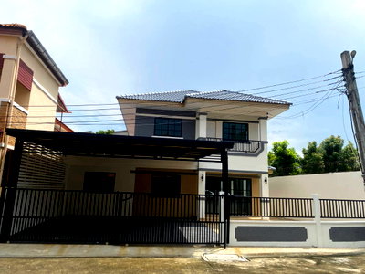 Houses for sale Bangkok : Newly Renovated Detached House for Sale | Ekkawin Village, Khlong Sam Wa | 4 Bedrooms