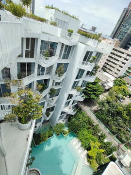 🔥 ขายคอนโด Pool Access ห้องหายากที่สุดในโครงการ | ห้องเดียวเท่านั้น!
คอนโดหรูทองหล่อ พร้อมสระว่ายน้ำหน้าห้อง | Fully Furnished | ใกล้ BTS ทองหล่อ