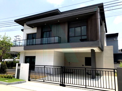 Houses for sale Phet Kasem Road : 📌 For Sell House VENUE ID PETCHKASEM 81 2-story 5 bedroom 5 bathroom
