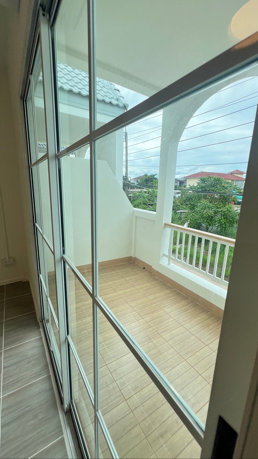 รูป ขายทาวน์โฮมสองชั้นรีโนเวทใหม่พร้อมอยู่ - รูปที่ 12/21