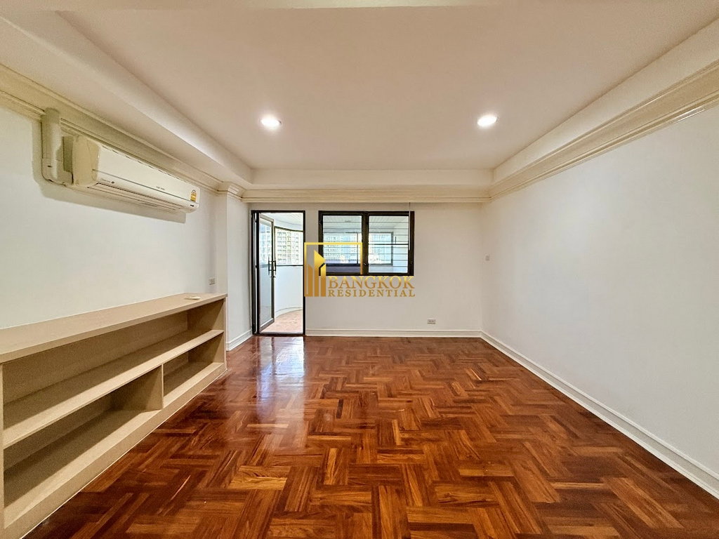 picture Enormous 5 Bedroom Duplex Apartment in Phrom Phong - BR0350AP - 33/71