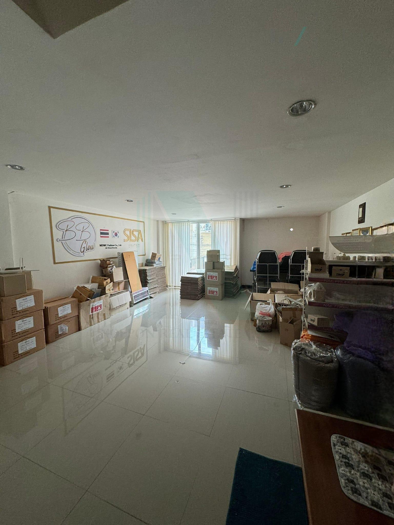 ขายทาวน์โฮม 3 ห้องนอน 260 ตร.ม. 21 ตร.ว. ปรัชญา โฮมทาวน์