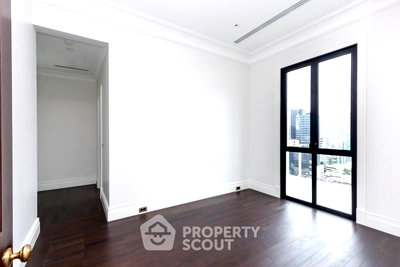 Condos for rent : 15th-Floor 2-BR 121 Sqm At 98 Wireless Near BTS Phloen Chit (ID 3356469)