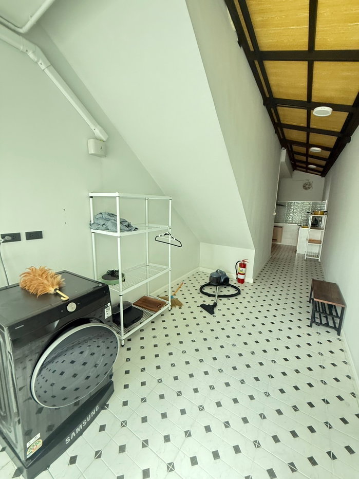 รูป บ้านส่วนตัว🏠มีสระว่ายน้ำในตัวบ้าน ขนาด 168 ตรม. 5ห้องนอน 5 ห้องน้ำ มีห้องเก็บของ ระบบมีรีโมท มีกล้องงวจรปิด ใกล้อ่างมาบประชัน - รูปที่ 27/44