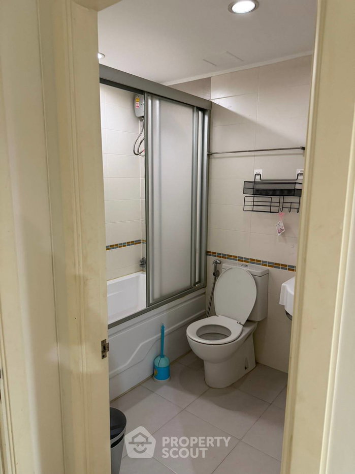 picture 2-BR Condo at Lumpini Place Rama 9–Ratchada near MRT Phra Ram 9 (ID 3205486) - 4/7