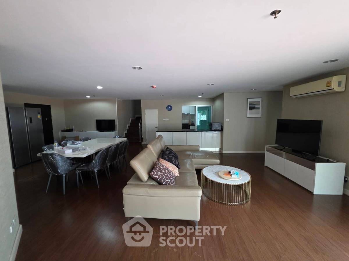 picture 5-BR Condo at Belle Grand Rama 9 near MRT Phra Ram 9 (ID 2390207) - 3/17