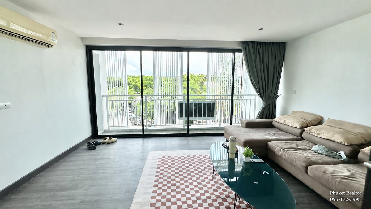 picture Pet-Friendly Duplex for Rent in Boat Avenue | High Ceilings & Private Balcony - 9/11