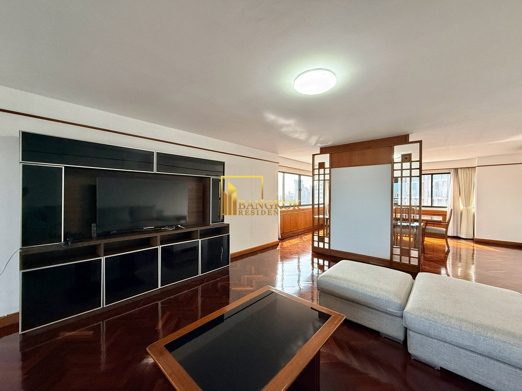 รูป Huge 2 Bedroom Apartment For Rent in Sukhumvit Soi 3 Area - BR0177AP - รูปที่ 4/33