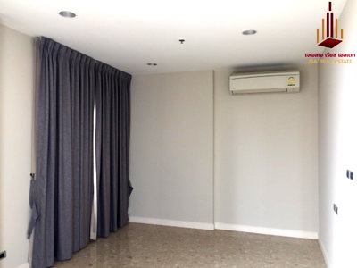 Condos for sale : ✨ For Sale: The Crest Sukhumvit 34 Condo ✨ 💰 Only 21,000,000 THB
