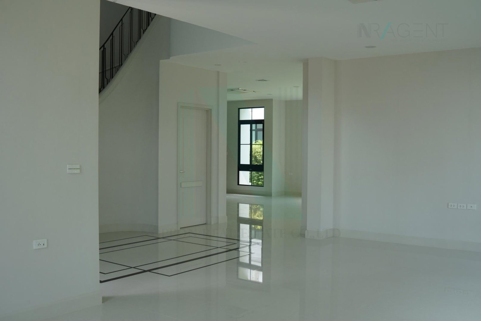 ขายบ้านเดี่ยว 5 ห้องนอน 608 ตร.ม. 176.2 ตร.ว. นันทวัน พระราม 9 กรุงเทพกรีฑาตัดใหม่