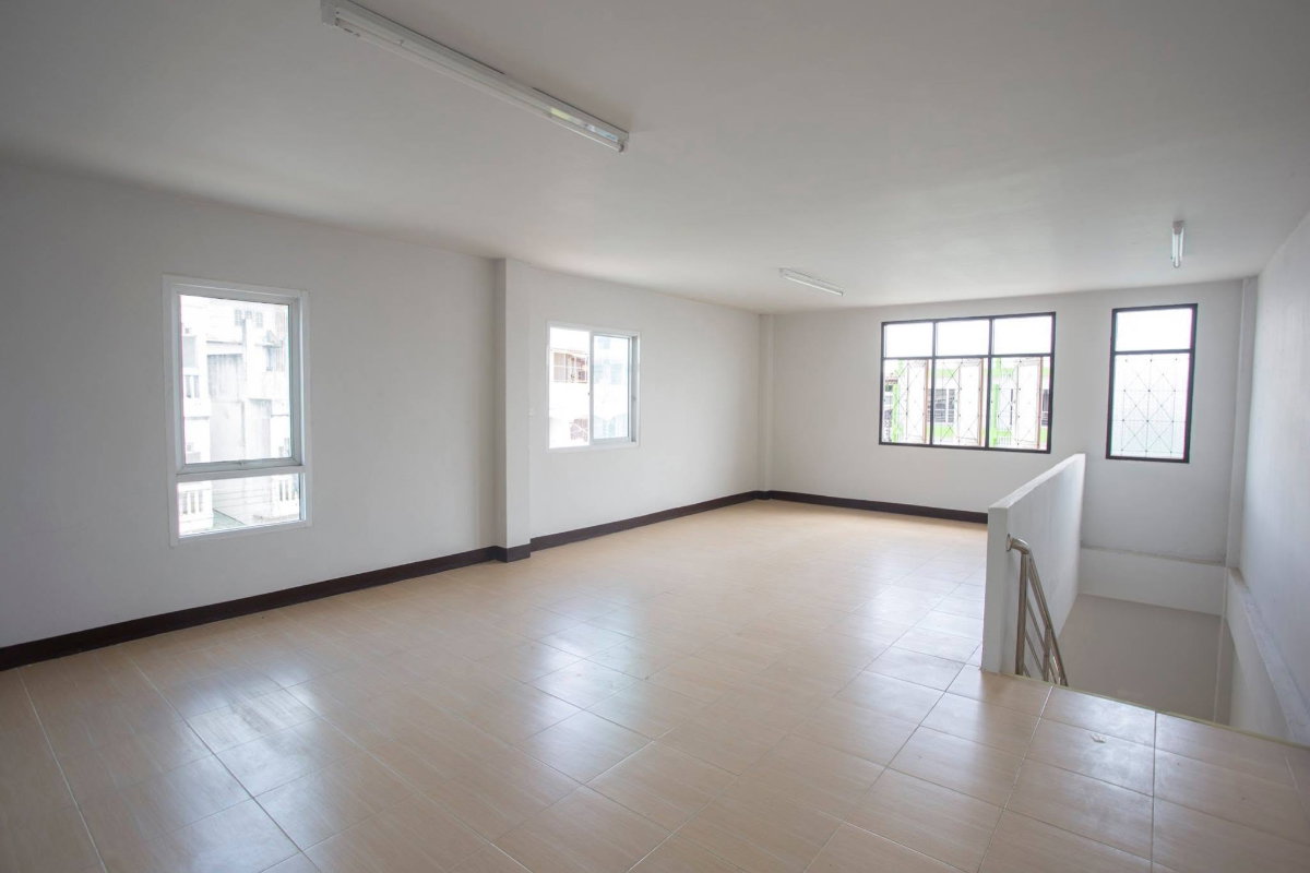 รูป ขายอาคารพาณิชย์หน้าวัดนครสวรรค์ 3 ชั้น 2 ห้องนอน 2 ห้องน้ำ - รูปที่ 7/7