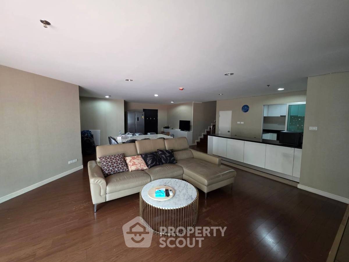 picture 5-BR Condo at Belle Grand Rama 9 near MRT Phra Ram 9 (ID 2390207) - 4/17