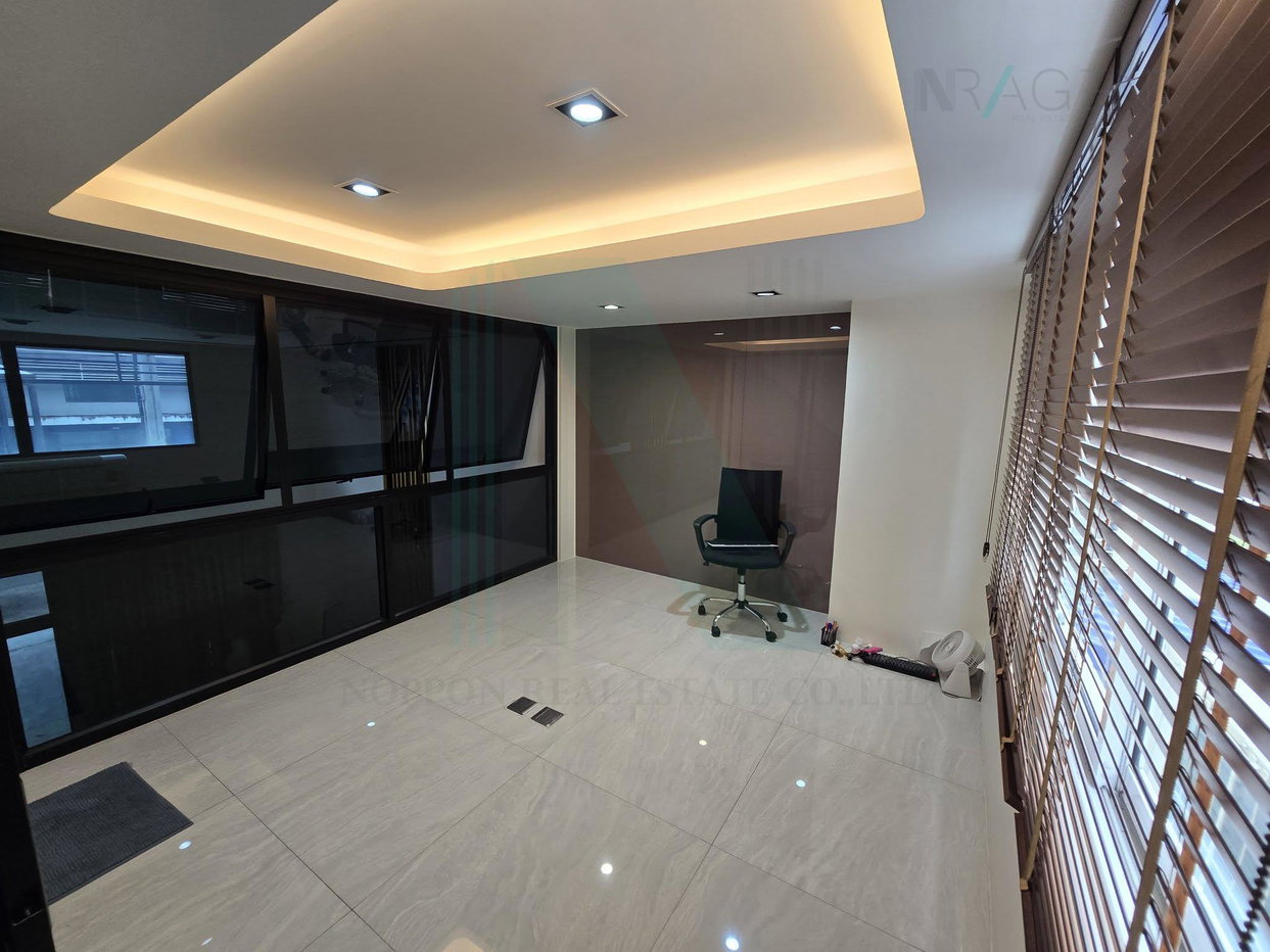 picture 📌 For Rent 3-story Home office DISTRICT EKKAMAI - RAMINTRA 3 bathroom - 5/8