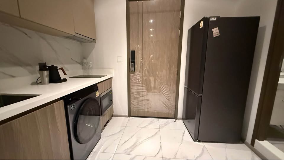รูป ให้เช่าคอนโด Lifestyle Location + Privacy + Fully Furnished พร้อมอยู่ ทำเลดี เพียงนำกระเป๋าเข้าอยู่ได้เลย ใกล้ BTS เอกมัย - รูปที่ 10/15