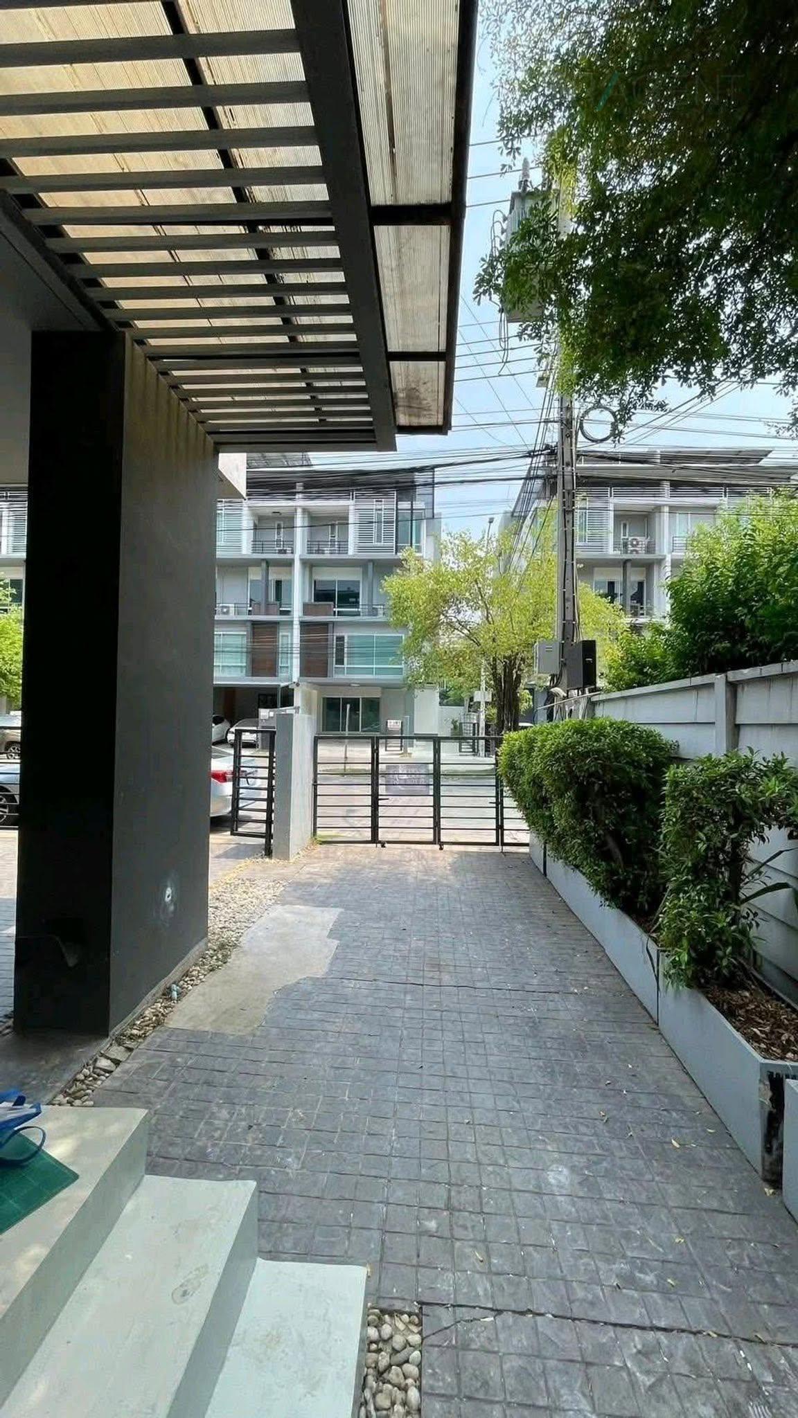 4-bed home office for sale, 400 sqm, 48 sq wah, B-Square Rama 9 - Mengjai