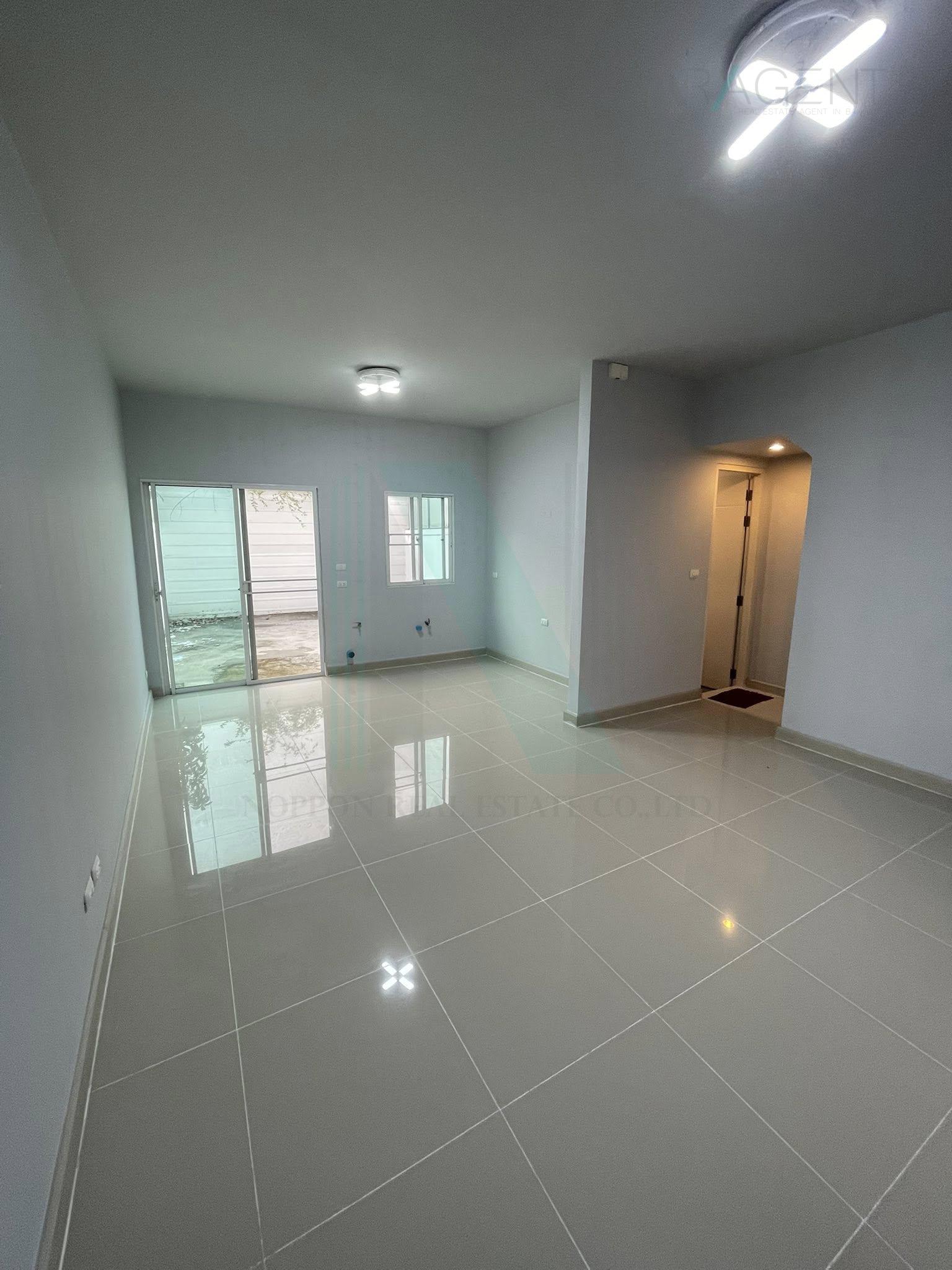 3-bed townhouse for sale, 132 sqm, 26.6 sq wah, City Sense Ramintra