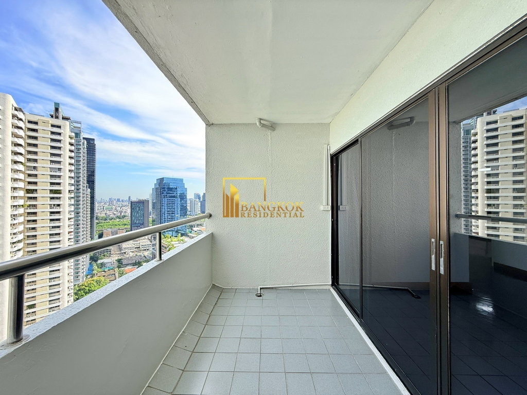 รูป Huge 2 Bedroom Apartment For Rent in Sukhumvit Soi 3 Area - BR0177AP - รูปที่ 8/33
