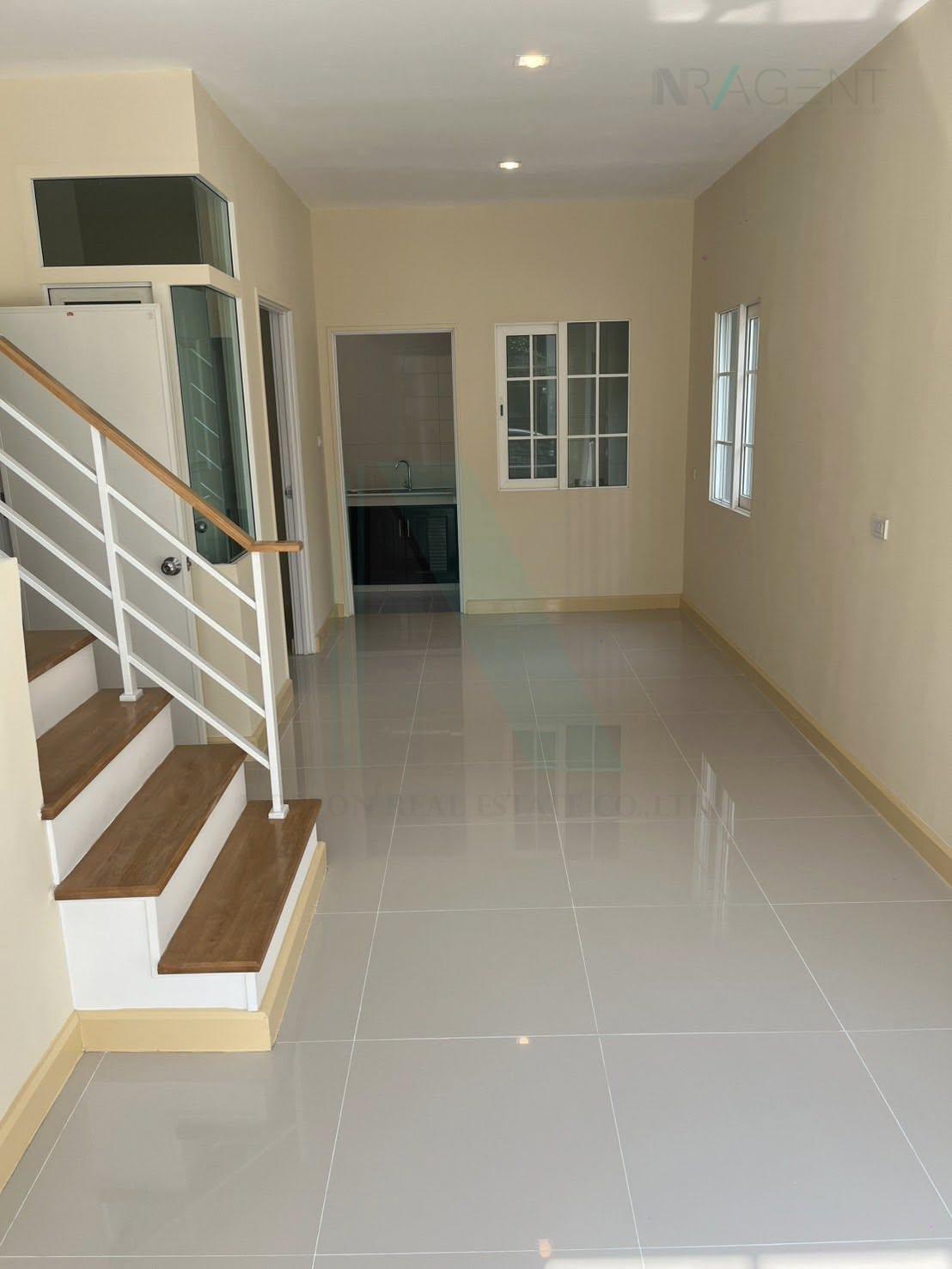 ขายทาวน์โฮม 3 ห้องนอน 96 ตร.ม. 22.9 ตร.ว. โกลเด้น ทาวน์ 3 บางนา - สวนหลวง