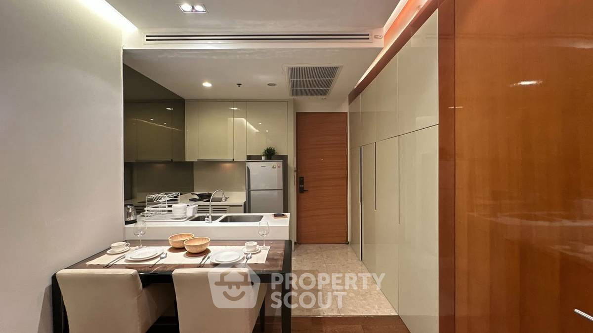 picture 1-BR Condo The Address Sukhumvit 28, 300m To BTS Phrom Phong (ID 2804970) - 6/18