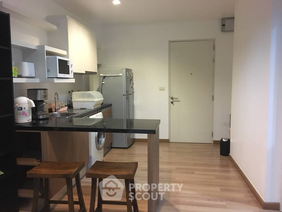 picture 1-BR Condo at The Seed Musee Sukhumvit 26 near BTS Phrom Phong (ID 513227) - 3/7