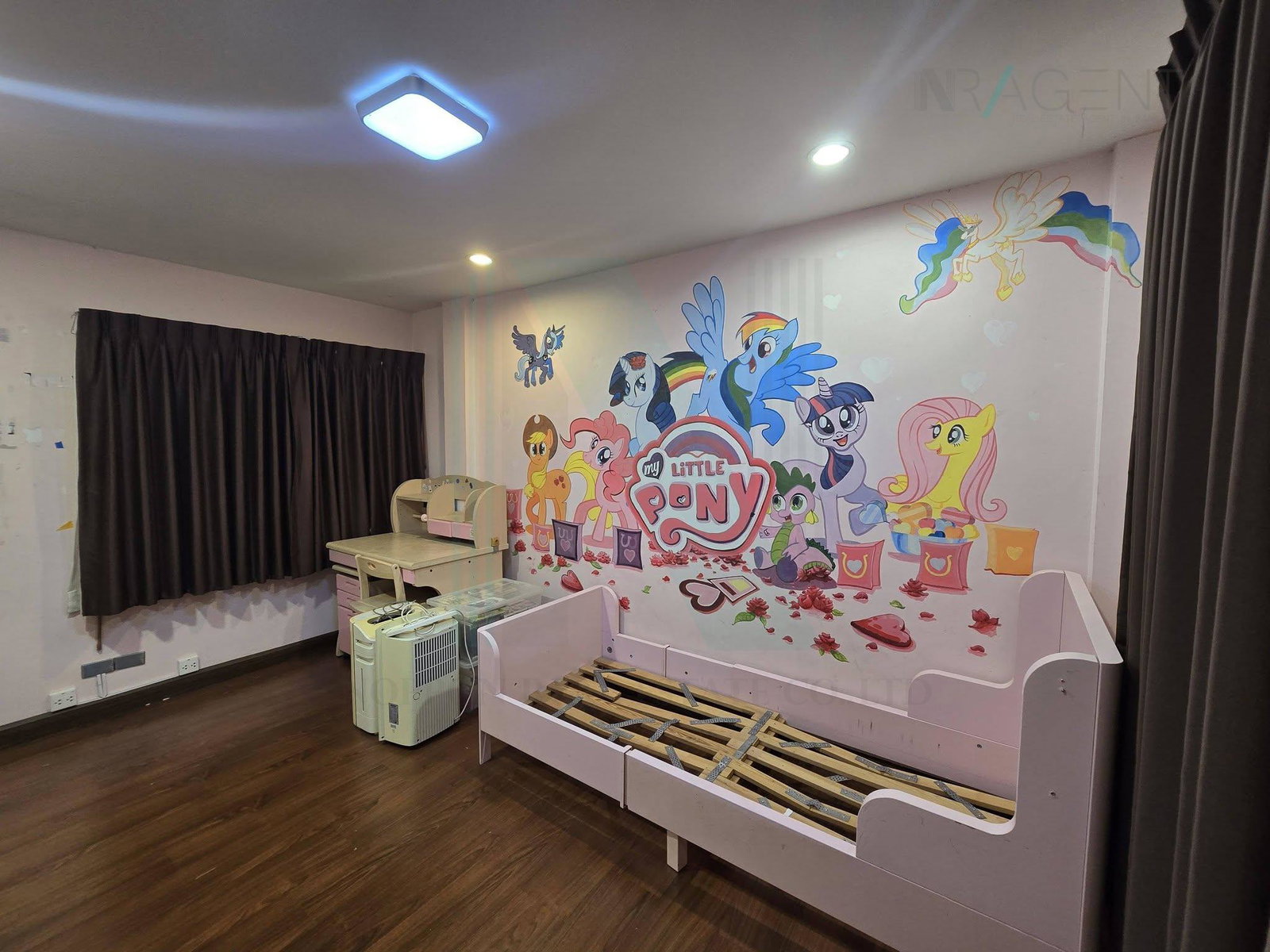 3-bed townhouse for sale, 250 sqm, 29 sq wah, Baan Klang Muang Ratchada-Mengjai 1