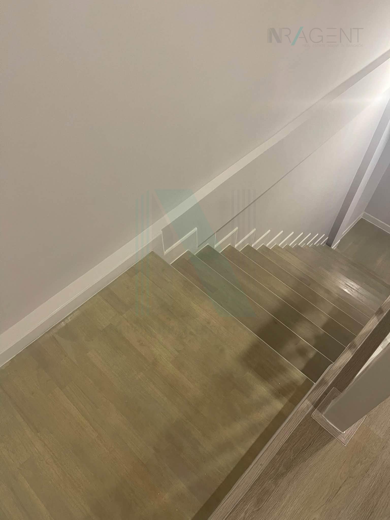 3-bed townhouse for sale, 122 sqm, 18 sq wah, Cher Bangkhunnon