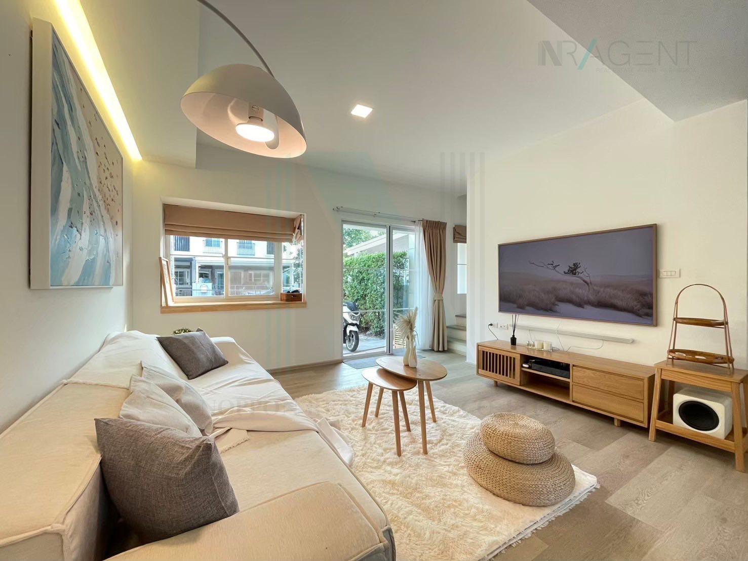 3-bed townhouse for sale, 122 sqm, 27.4 sq wah, Indy Bangna - Ramkhamhaeng 2