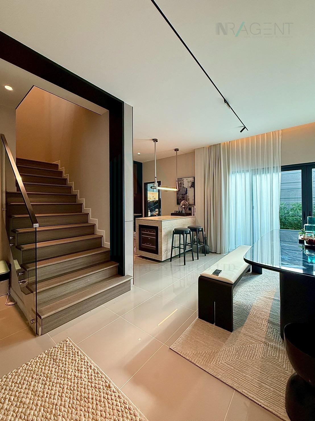 4-bed townhouse for sale, 230 sqm, 37 sq wah, Baan Klang Muang The Edition Pinklao - Boromarajonani 2