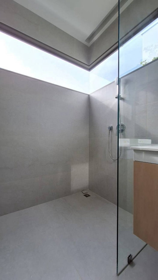 รูป ✅️ For sale The Pool Villa โครงการฟลอร่nาวิลล์
🏷️ ราคาเพียง 24.9 ล้านบาท
เนื้อที่139 ตร.ว 500 ตรม.ขนาด 5 ห้องนอน 5ห้องน้ำ ตกแต่งครบพร้อมอยู่ - รูปที่ 69/92