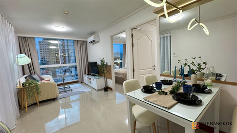 Chateau In Town Phaholyothin 11 Condo in CBD, Below Market Price near BTS Sena Ruam